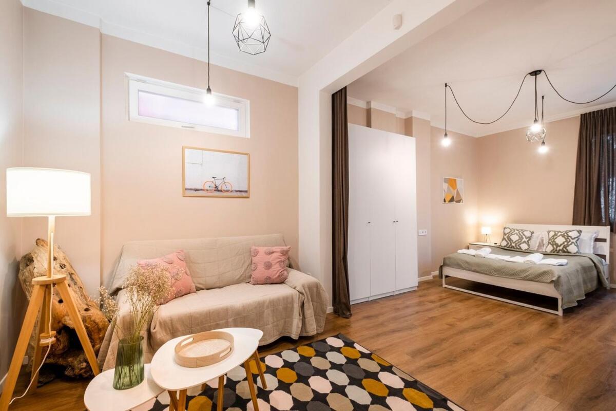Top Centre 1 Bedroom Apt Next To Vitosha Blvd. София Екстериор снимка