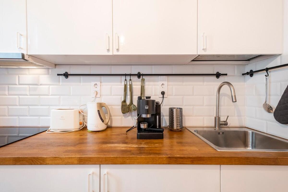 Top Centre 1 Bedroom Apt Next To Vitosha Blvd. София Екстериор снимка