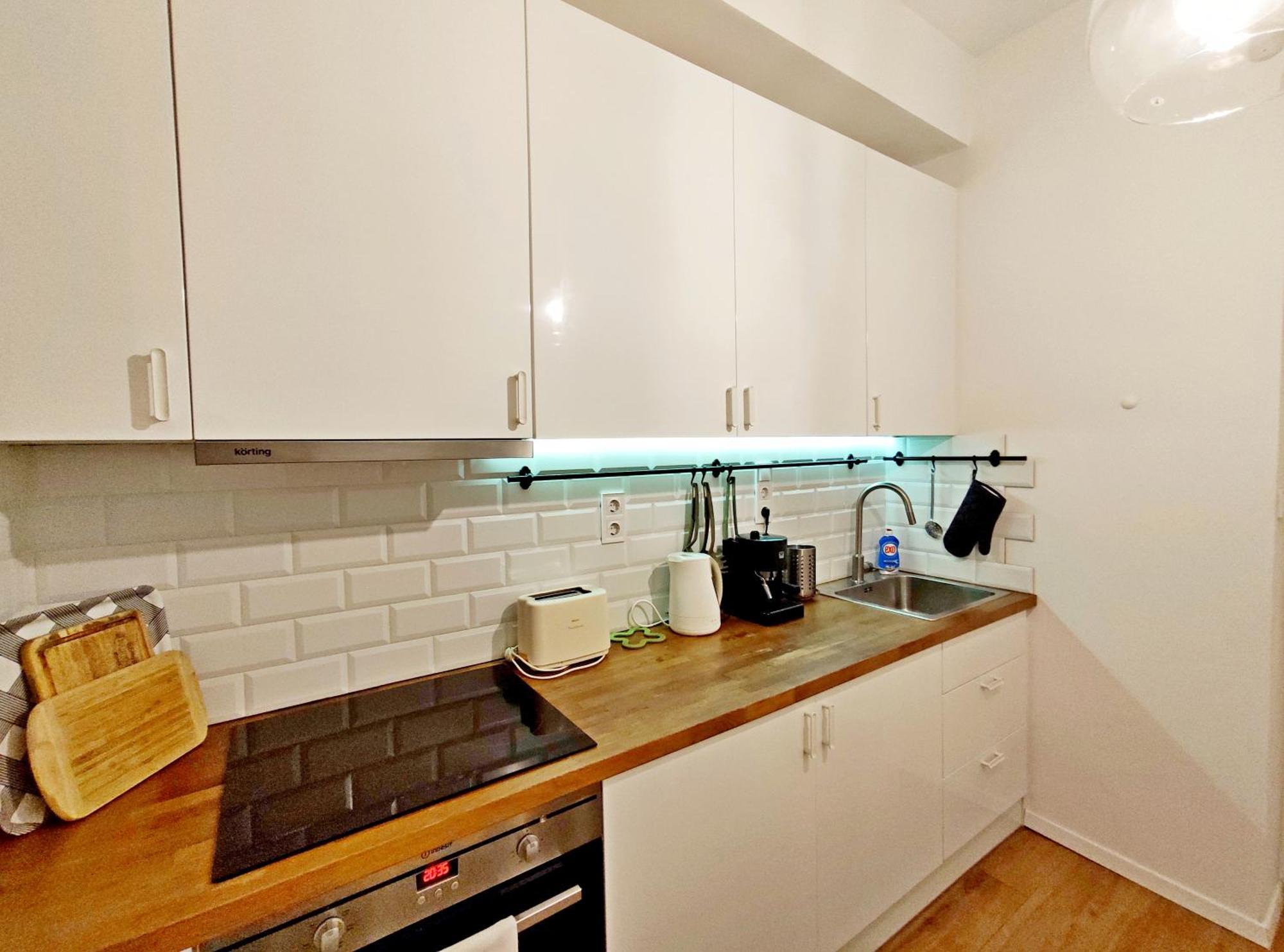 Top Centre 1 Bedroom Apt Next To Vitosha Blvd. София Екстериор снимка